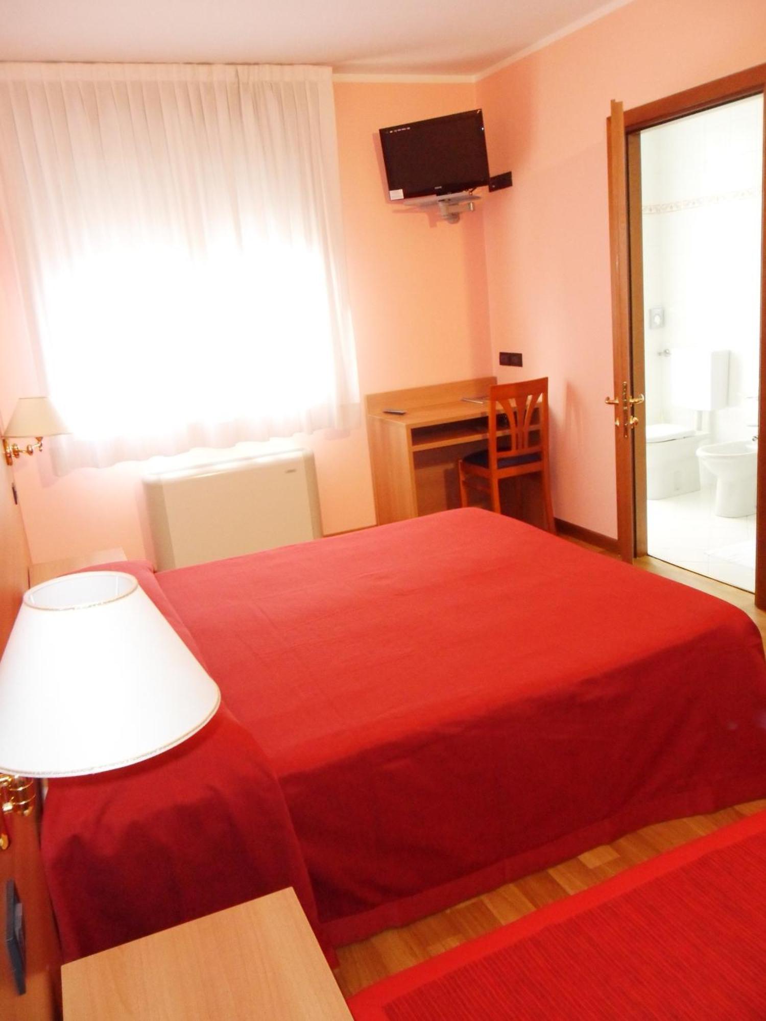 Hotel Ristorante Al Bassanello Bassano del Grappa Extérieur photo